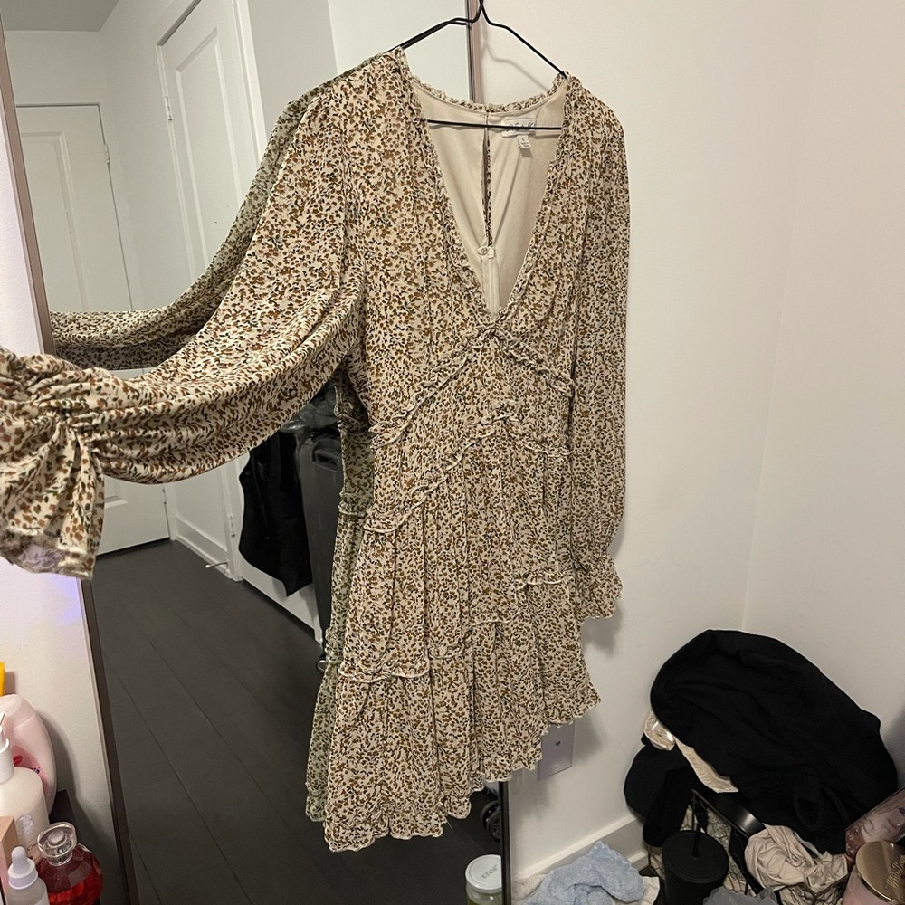 Floral print deep neck dress